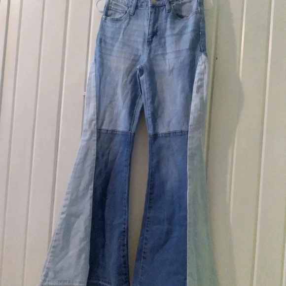 SO tri colored mid-rise flare jeans-juniors size 1/25 NWT - Picture 2 of 7